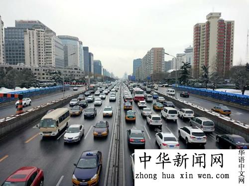 图为北京街头的车辆。<a target='_blank' href='http://www.chinanews.com/' >中新网</a>记者 李金磊 摄 图为北京街头的车辆。<a target='_blank' href='http://www.chinanews.com/' >中新网</a>记者 李金磊 摄